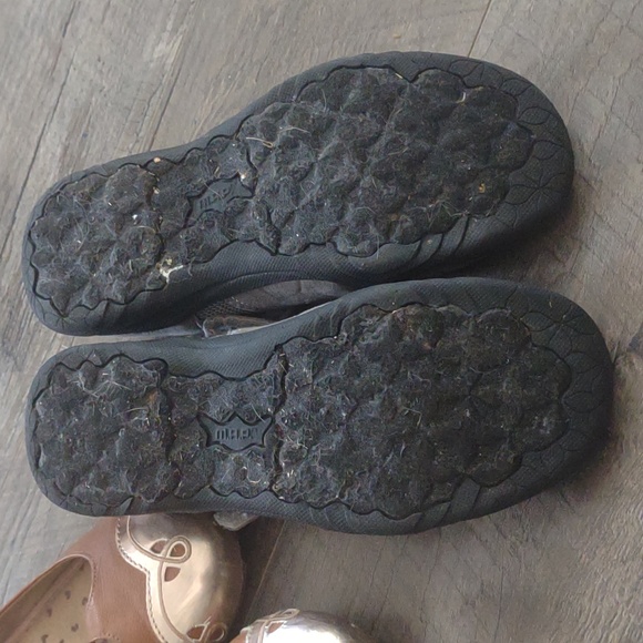 M. A. P. (MAP) Brand Mary Jane style shoe - Picture 3 of 6